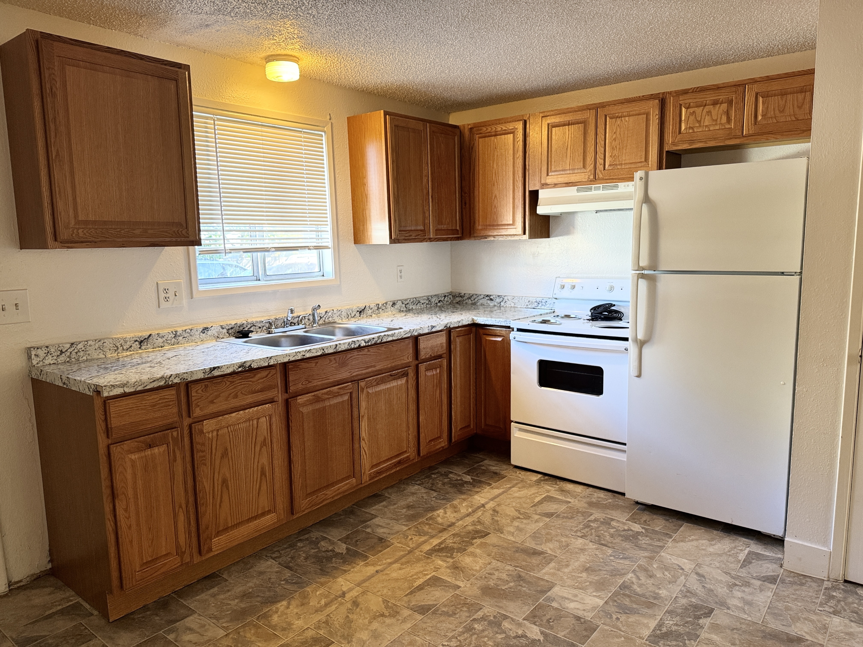 525 E 13th St Unit B